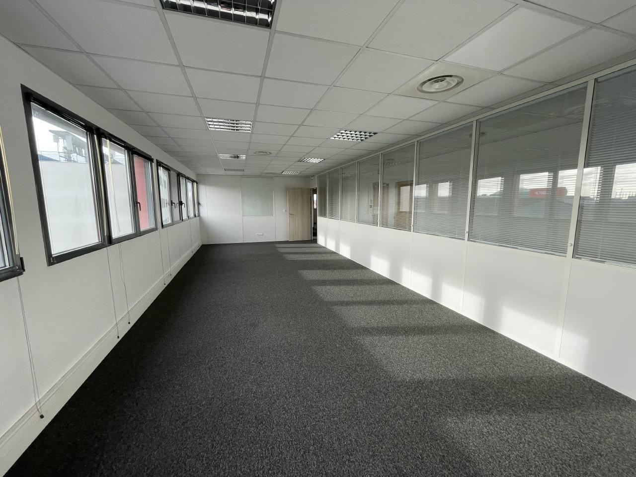 Bureau Saint-Herblain 878m² Location bureau Saint-Herblain Loire-Atlantique OLBUR2112433 3
